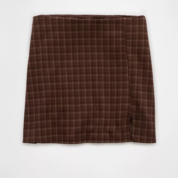 American Eagle | Size XS | IT Knit Plaid Skirt – High-Waist with Slit Detail - Picture 3 of 7